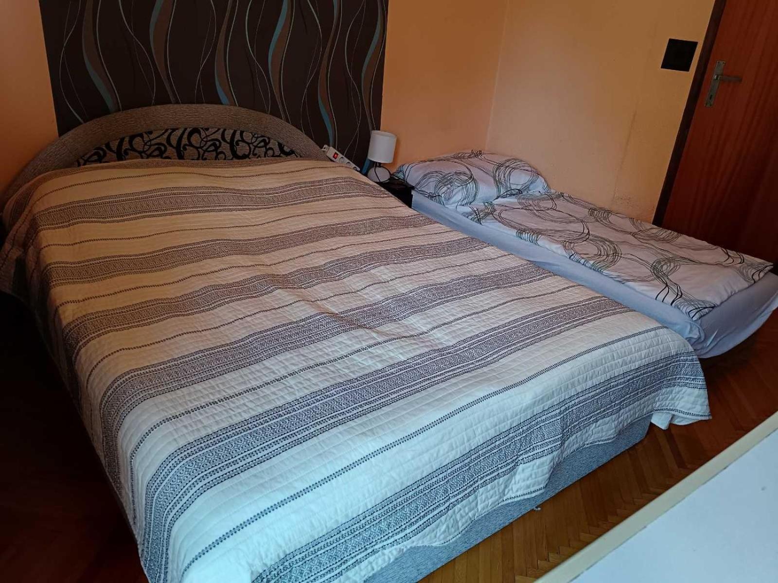 Szuzanna Fenyves Panzio Bed & Breakfast Siofok Luaran gambar